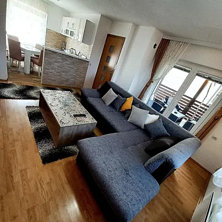 Apartment Dzavric *