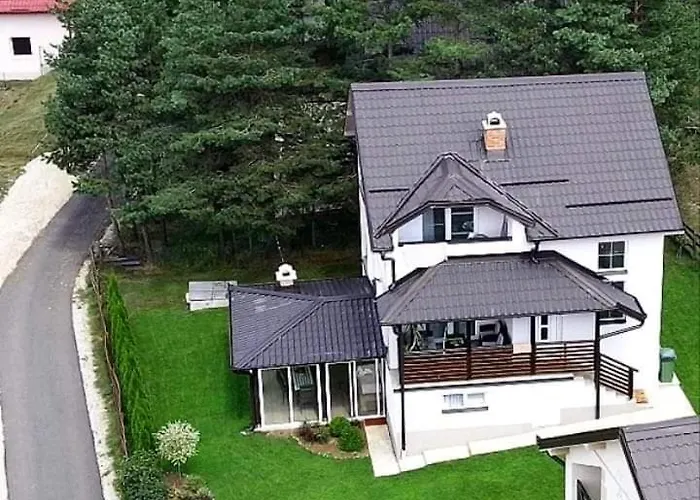 Апартаменты Dzavric *